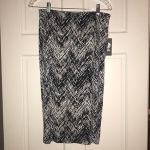 Black and White Printed Vince Camuto Skirt